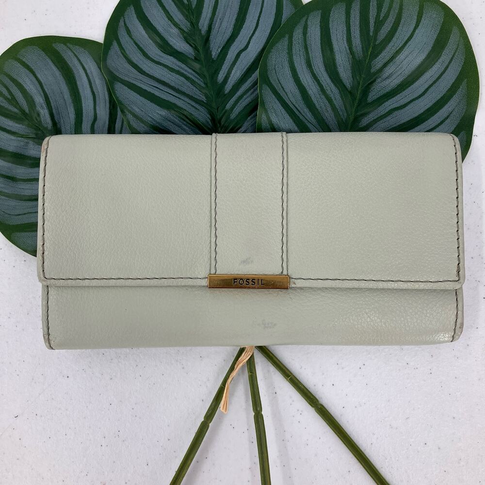Fossil Mint Green Brass Bifold Zip Around Snap Cow Hide Leather Pockets Wallet